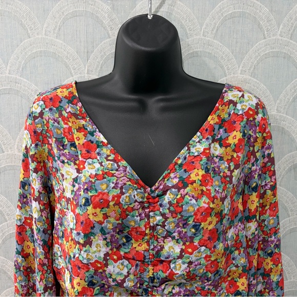 H&M FLORAL DRAWSTRING-FRONT CRÊPE BLOUSE, SZ L NWOT - Picture 3 of 9
